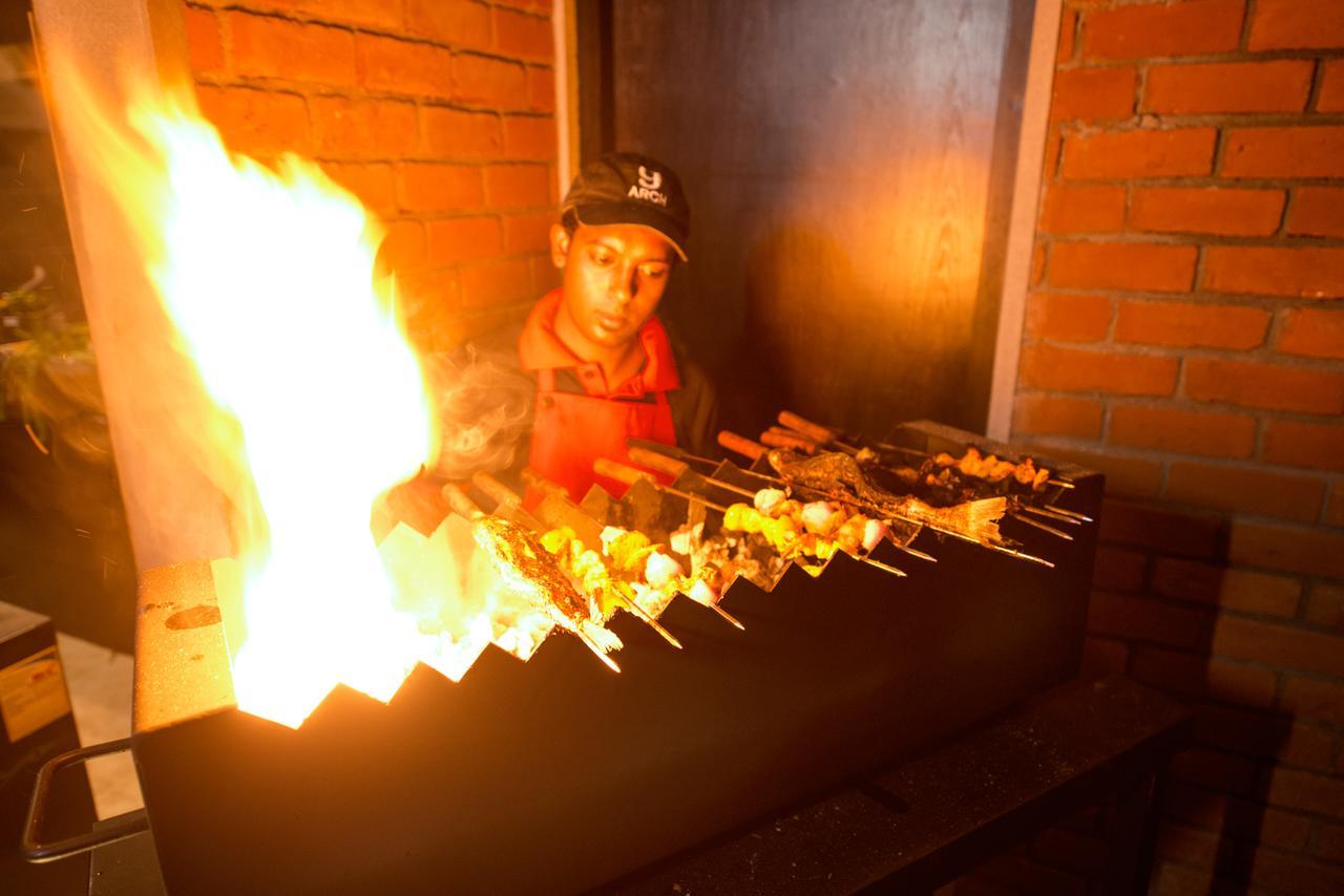 Bbq Hub Ella Hotel Bagian luar foto