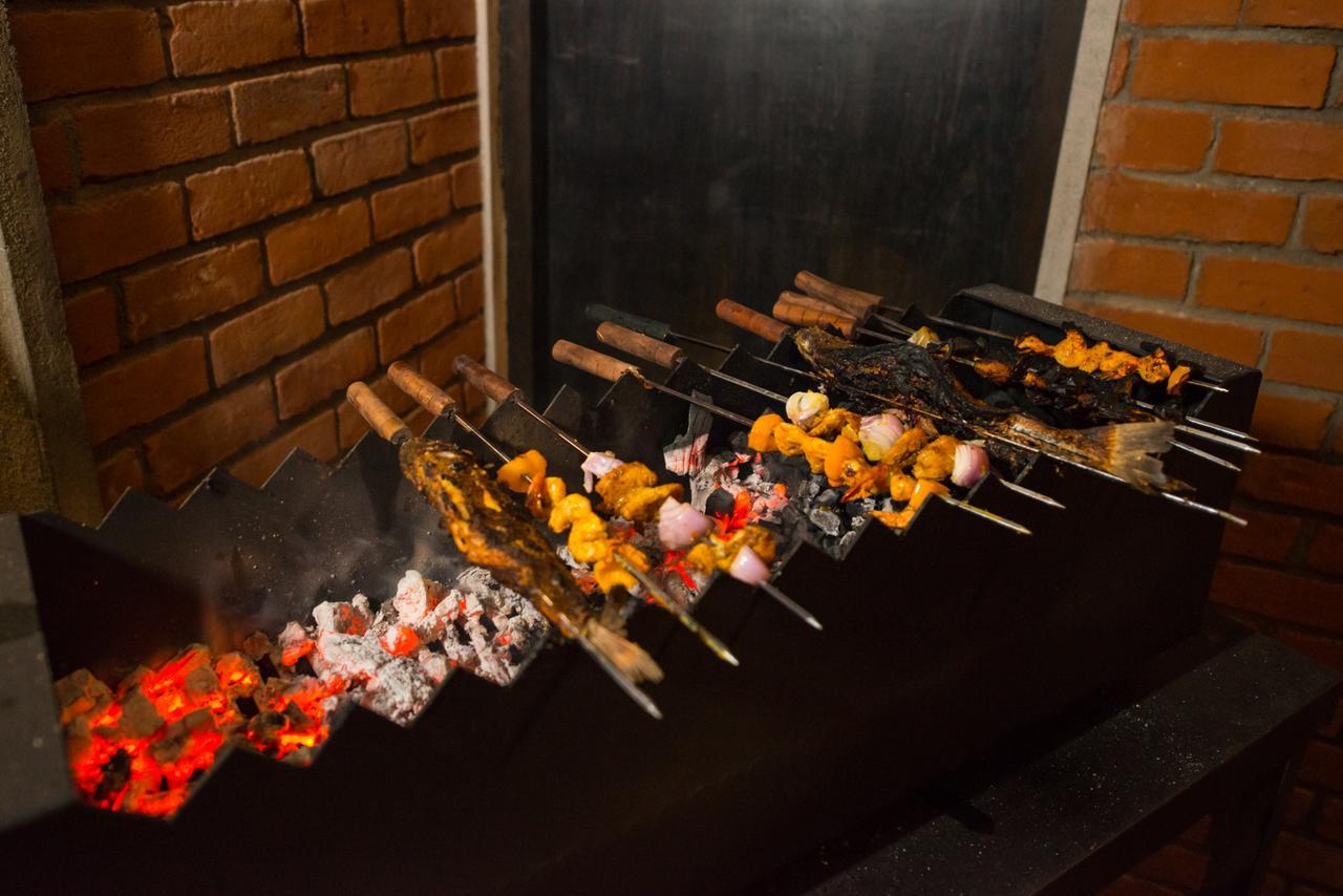 Bbq Hub Ella Hotel Bagian luar foto